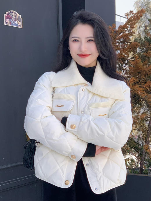 【百图lulu定制】【预售7天发】【黑科技香风棉外套】石墨烯云绒 毛衣领拼接 香风菱形格纹 外套 商品图0