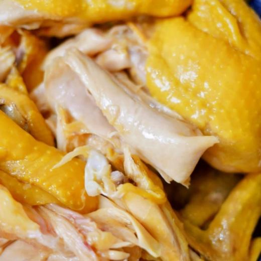 温氏 功夫盐焗越香鸡 *3只 约500-700g/只 咸香嫩滑，肉质软嫩，鲜嫩多汁，好吃到停不下来；真空包装，懒人美食； 商品图3