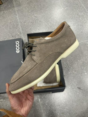 正品ecco Citytray Lite 休闲系带平底休闲鞋 米灰色 全新原盒 一处小污渍 尺码44号0499