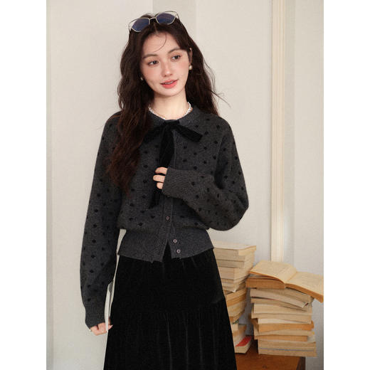 鹿向南「乌木衔月」高级波点灰色毛衣女秋冬设计感短款针织衫上衣 商品图1