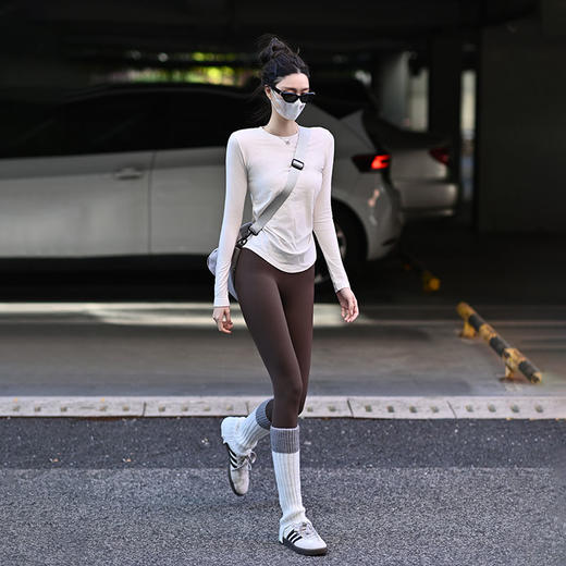 冬季新款暖感美利奴羊毛长袖 T 恤 修身抽褶设计 透气速干瑜伽休闲训练衣 商品图4