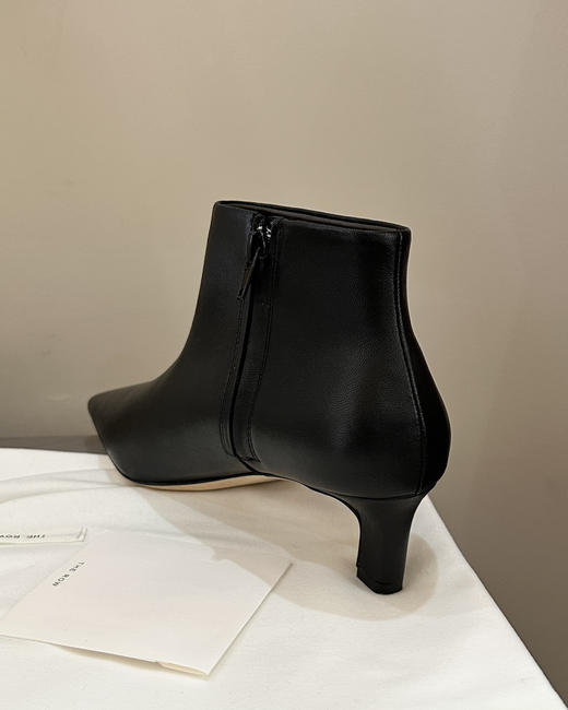 127-4 新款 TR鸭嘴鞋头 小猫跟 全皮 小短靴 稳当跟脚踝靴 商品图7