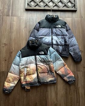 北家1996羽绒服日照金山