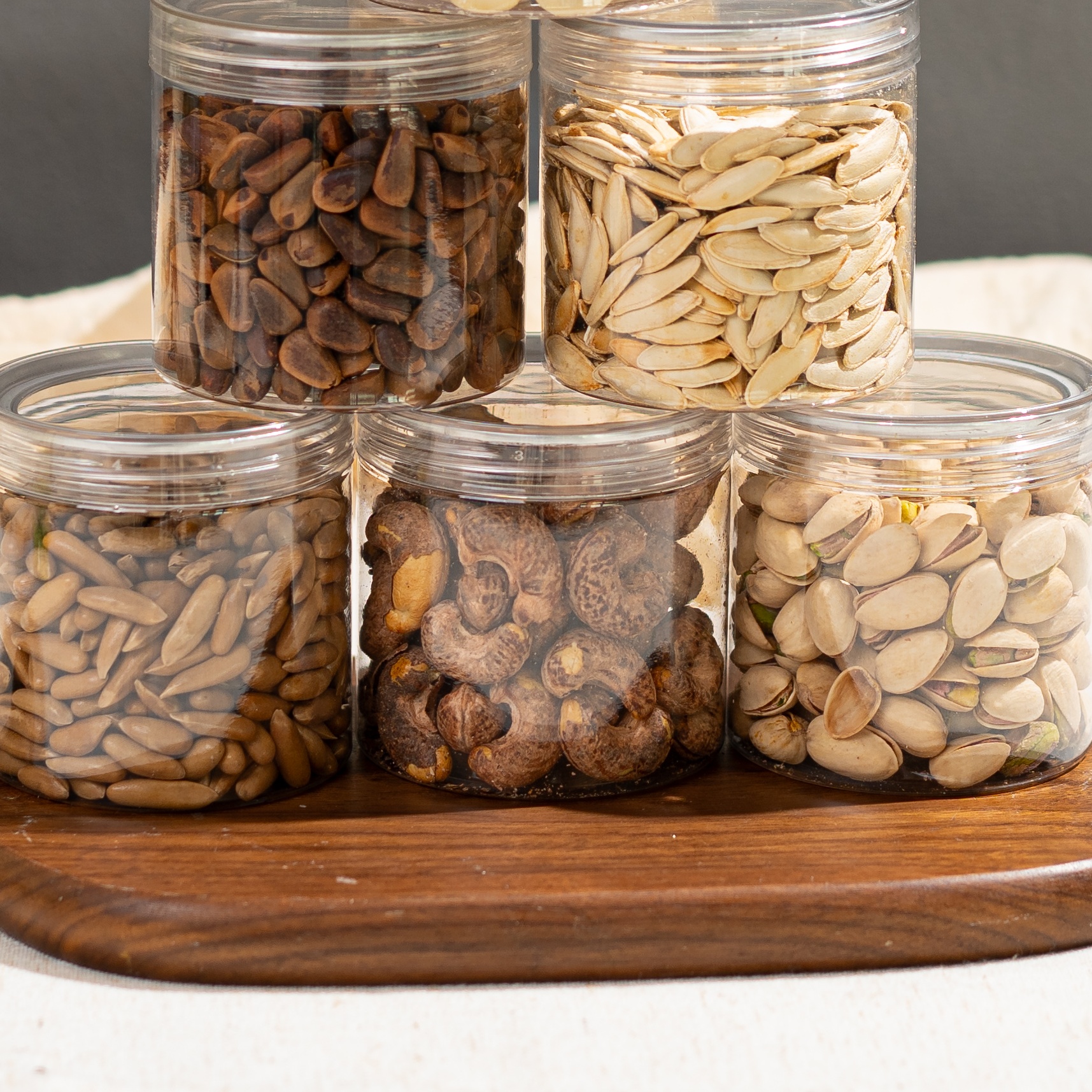 坚果组合丨精选大颗粒坚果，低温烘焙留住更多营养，低盐无添加，满满坚果香气 ⭐️顺丰快递