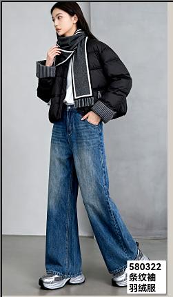 580322条纹翻边袖短款羽绒服 商品图1