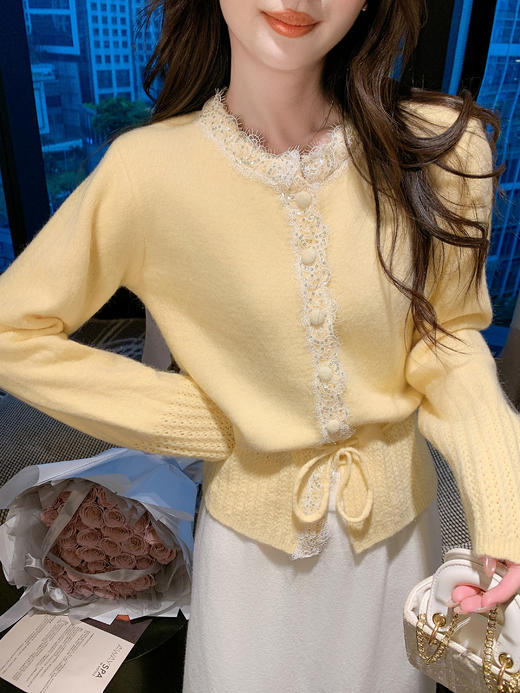 张心子【优雅主义】高腰保暖蕾丝花边拼接半身裙 1U2512035 商品图3