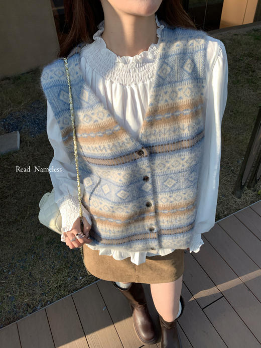 Read Nameless /蓝色花纹绵羊毛马甲+春款法式衬衫 2025/12/8 商品图12