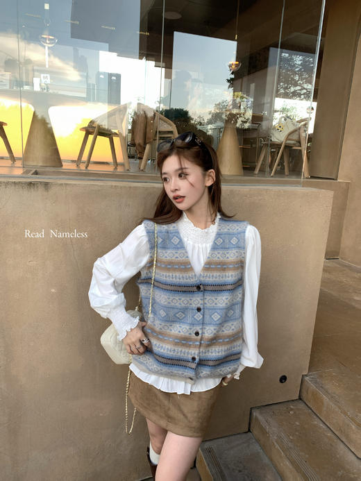 Read Nameless /蓝色花纹绵羊毛马甲+春款法式衬衫 2025/12/8 商品图6