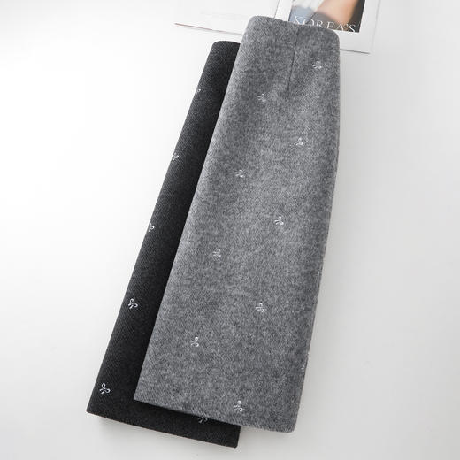 丁摩 黑色刺绣毛呢直筒半身裙女秋季新款高腰显瘦中长款开叉一步裙5ZF-28706 商品图2