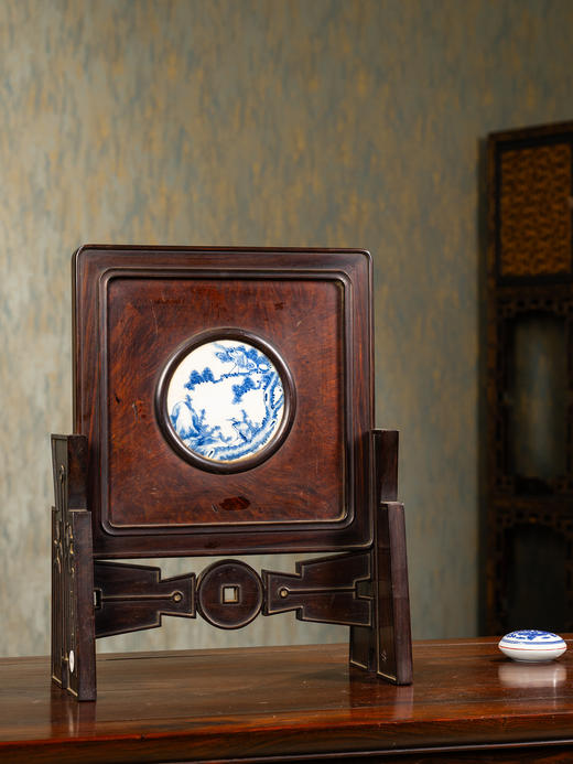 清	红木镶瘿木嵌青花瓷板松鹤延年插屏 商品图0