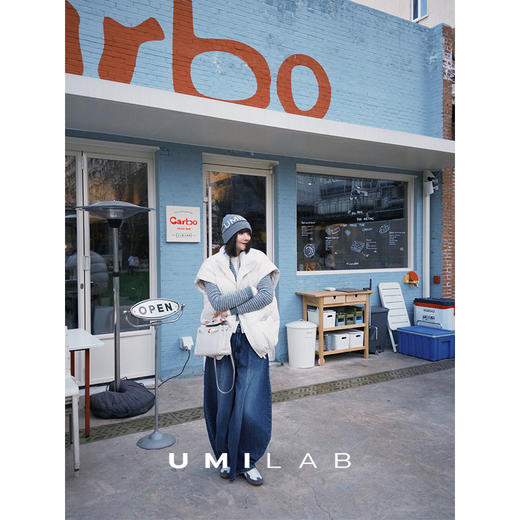 UMILAB｜暖屿*磨砂绒感防水面料+95白鹅绒宽肩廓形羽绒马甲F366W 商品图4