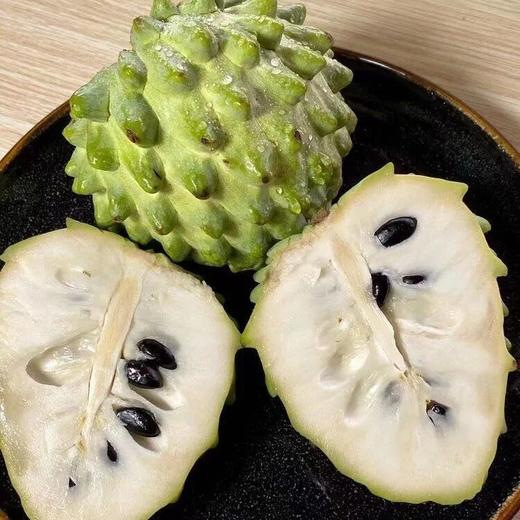 凤梨释迦果 ， 水果届的甜蜜代表，一口便能俘获你的味蕾，伴着热带的风情！ 商品图0