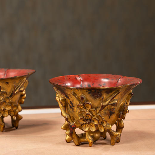 清	紫檀金漆梅花纹爵杯（一对） 商品图1