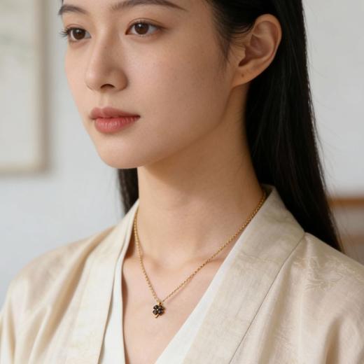 幸运·四叶草丨天然芽庄白奇楠包金吊坠 沉水级 SP11948 商品图1