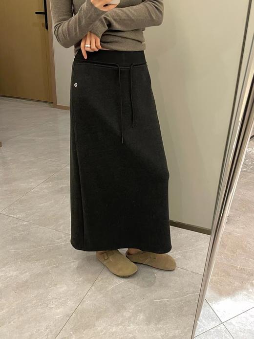 D120846简约舒适高腰抽绳直筒微修身加绒松紧腰半裙 商品图8