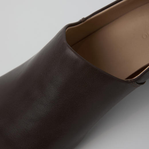 ROMI STUDIO“云朵脚感”头层蜡感小牛皮方头粗跟高跟鞋 RWCSP33013 商品图2