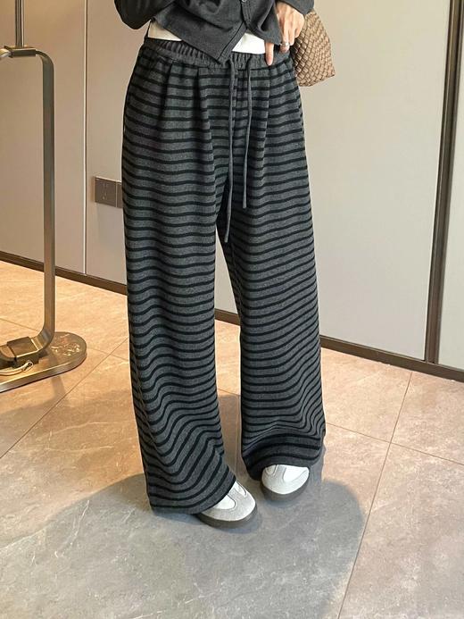 D120832休闲舒适风格高腰抽绳设计竖条纹的宽松阔腿裤 商品图12