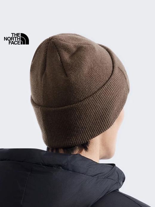 一店d 正品北压花logo针织帽 纯羊毛🦙纱线  而且这次北针织区别以往的针织帽 是加宽大翻边帽檐 ！真的太帅了 视觉上脸直接小了一圈 轻松get头包脸的效果 
大头围也🉑放心戴 商品图4