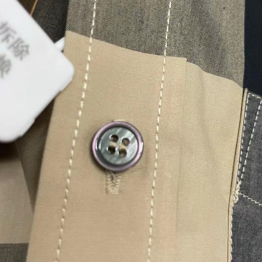 D120863休闲百搭定位裁剪深色大格子长袖衬衫 商品图8