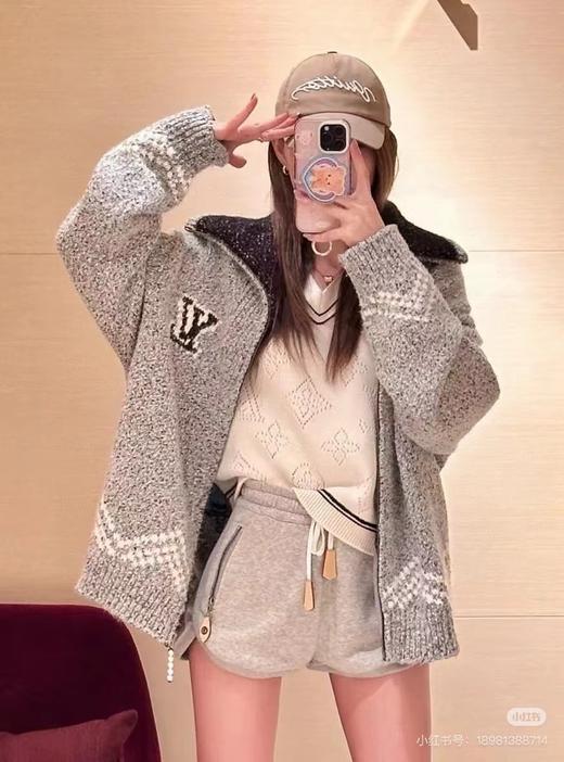 D120866花灰富士山珍珠拉链撞色粗针毛针织开衫 商品图2