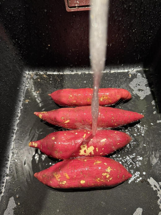 来自太行山的番薯，特有的地理环境和气候造就了独特的好滋味。绵密，甜糯而不水泽泽，无筋不塞牙！ 商品图0