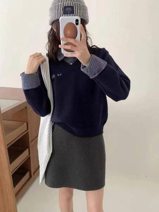 D120834复古学院风松弛感V领假两件针织衫女款 商品图8