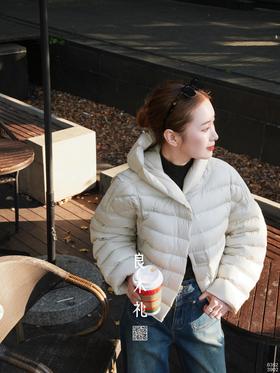 暖冬推荐——短款连帽鹅绒服