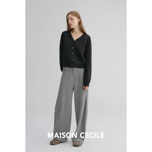 MAISON CECILE 羊绒羊毛亲肤慵懒感温柔精致V领软糯针织小开衫 商品图4