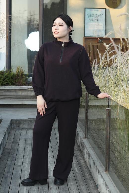 现货速发！【💜酱紫休闲套装】一穿即瘦，拉链半高领+直筒神裤，松紧袖口防风 & 上衣松紧下摆可调节，休闲显瘦两件套，可单拍可成套~可内搭，可外穿。适合10度~十几度温度，再冷要加外套 商品图3