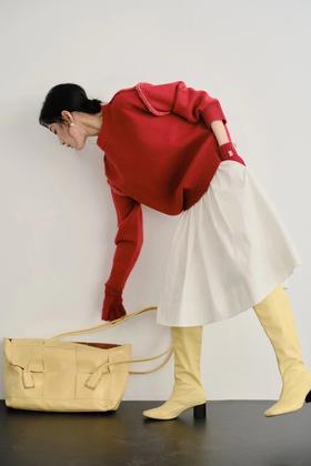 LNNNS 红色小众落肩设计宽松套头针织毛衣 21970