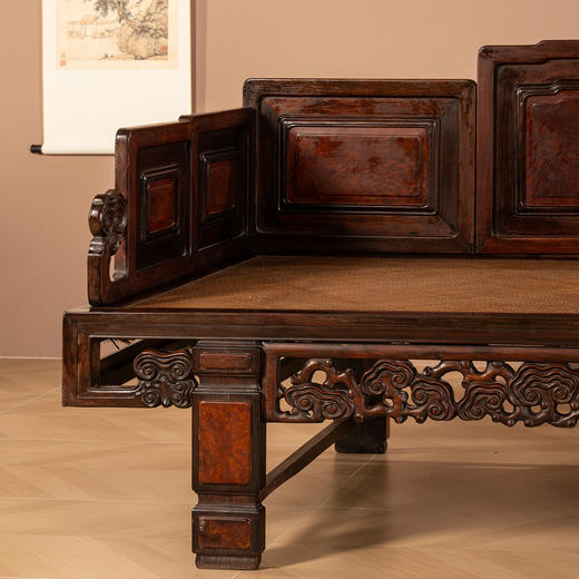 清	红木镶瘿木灵芝纹七屏式罗汉床 商品图3
