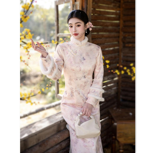 SKY 312240麂皮绒加绒长款倒大袖素雅新中式日常可穿旗袍裙 商品图3