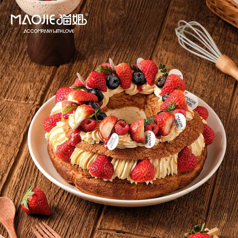 英式香草焦糖莓果车轮泡芙蛋糕切块