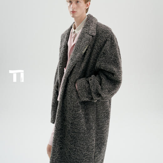 启世录TIWILLTANG“奢寂窒逆”柔栖蓬绒暖茧绵穹稚茸轮廓云域大衣 商品图2