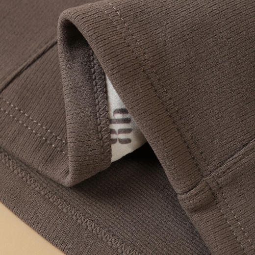 【一件告别臃肿的冬日“内搭神器”】羽绒保暖背心 新国标90%白鹅绒，免穿文胸 固定罩杯 可机洗，石墨烯材质 5秒速热 商品图3