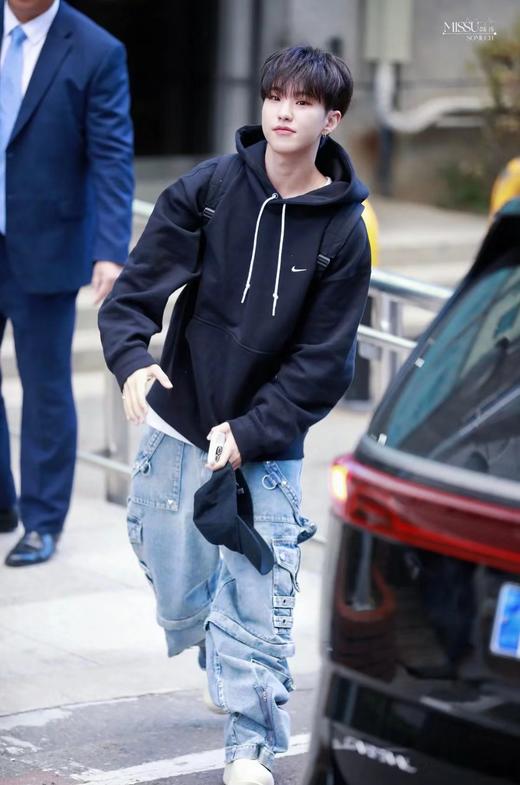 D120859加绒小logo刺绣小勾休闲潮流套头帽衫 商品图7