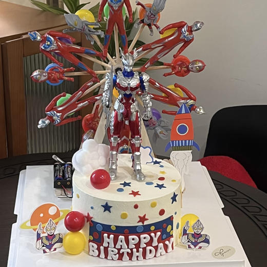 旋转奥特曼蛋糕 商品图1