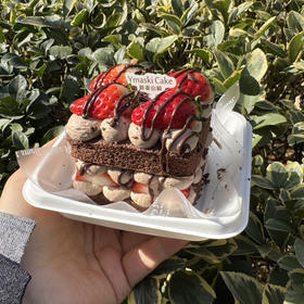 草莓黑森林蛋糕