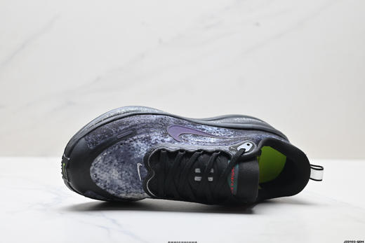 耐克NIKE VOMERO PLUS减震防滑低帮跑步鞋IM6776-060男鞋 商品图1