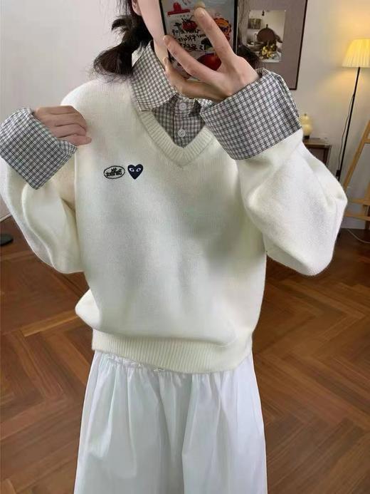 D120834复古学院风松弛感V领假两件针织衫女款 商品图0