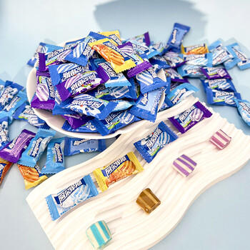 徐福记酥心糖口嚼软糖阿尔卑斯等品牌混合1650g喜糖果年货零食大礼包 商品图3