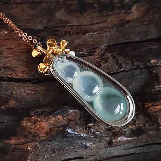 【天然正品】A货翡翠AU750双色金镶钻镶天然细腻飘蓝花冰种福豆翡翠配珍珠吊坠项链35.0*12.6*8.1MM（皆取最大值）链长：45CM（长度可调节）女士261125TJ19 商品图6