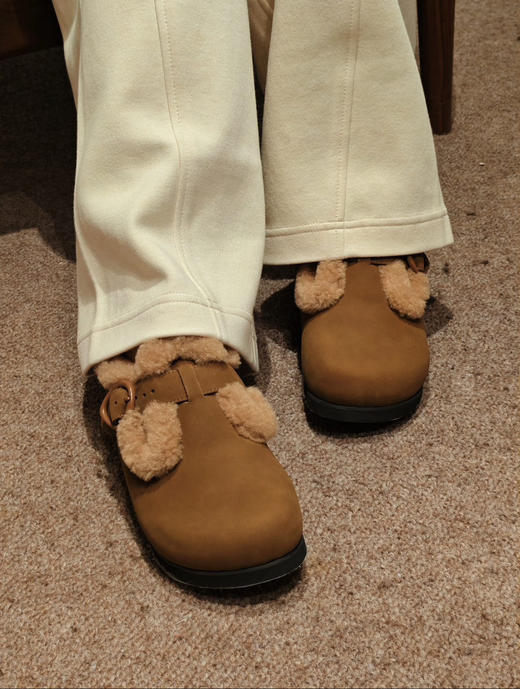 128-1渠道货 小禾 25冬 牛巴哥 羊羔毛 轻便跟脚 松弛 博肯风 搭扣毛毛鞋 偏大 商品图1