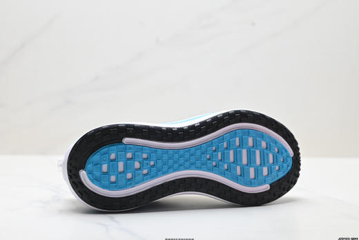 耐克NIKE VOMERO PLUS减震防滑低帮跑步鞋IM6776-060男鞋 商品图8