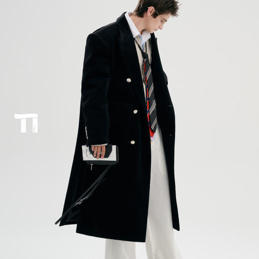 【私人定制-联系小启/小录】启世录TIWILLTANG“绒域玥铄”理性温存廓形微光暖雾棱角凛绒大衣 商品图2