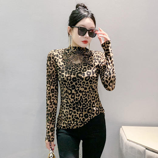 KQL 359H8083加绒加厚高领长袖拼接订钻豹纹网纱t恤 商品图2