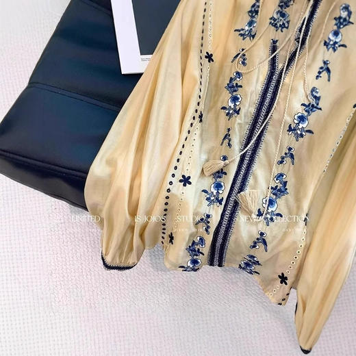 丁摩 民族风刺绣系带长袖衬衫女春夏款设计感复古薄款洋气上衣5ZF-8882 商品图4