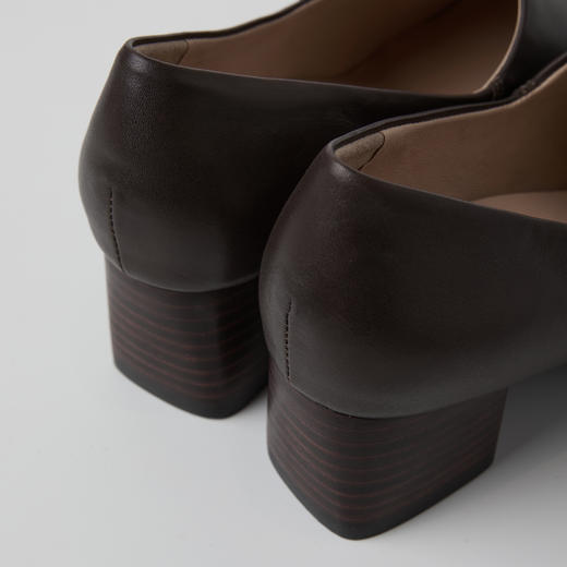 ROMI STUDIO“云朵脚感”头层蜡感小牛皮方头粗跟高跟鞋 RWCSP33013 商品图3