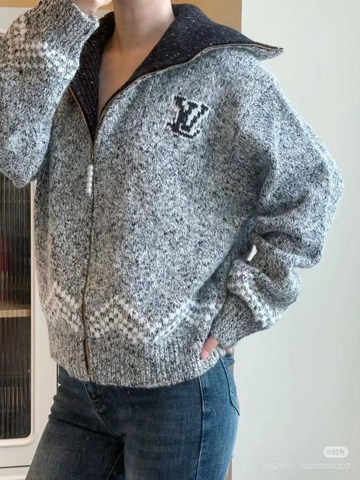 D120866花灰富士山珍珠拉链撞色粗针毛针织开衫 商品图7