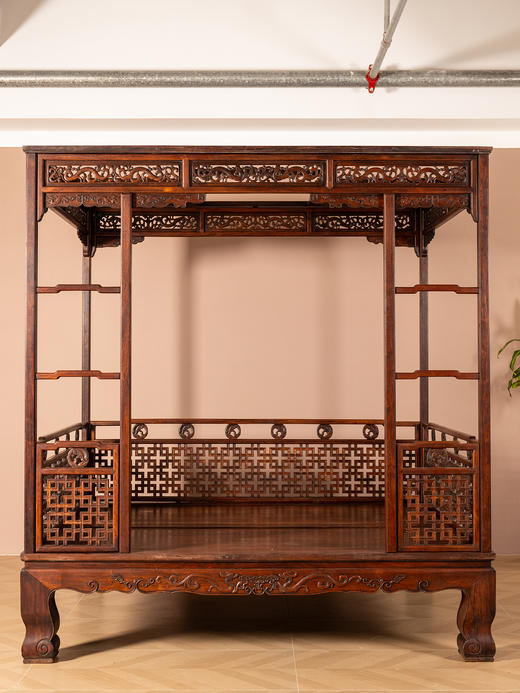 清	红木螭龙纹攒接围子六柱架子床 商品图4